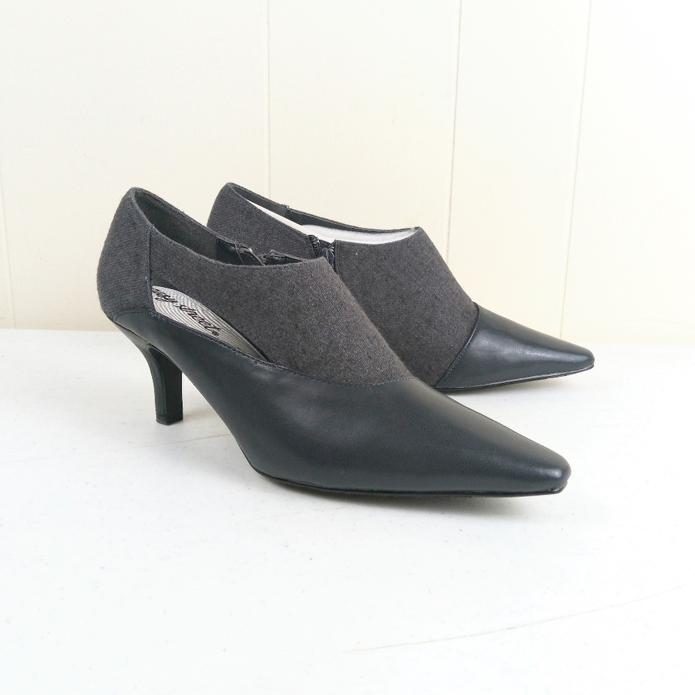 Easy Street Aubree Boot Women Size 8 Gray Faux Leather Slip On Side Zip Heel